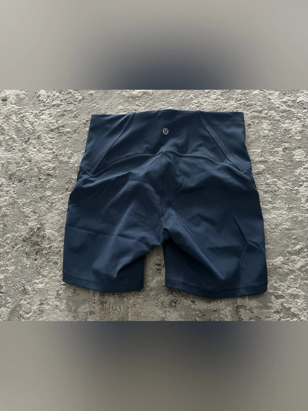 Like new lululemon train times 6” short size 8 blue